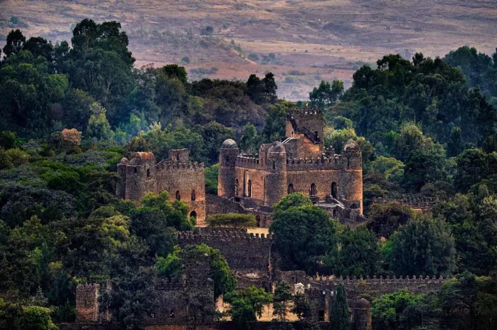 15-Days Tour to Bahir Dar, Lalibela, Axum, Harar & Babile Markets
